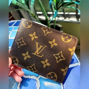 Louis Vuitton Men's Wallet